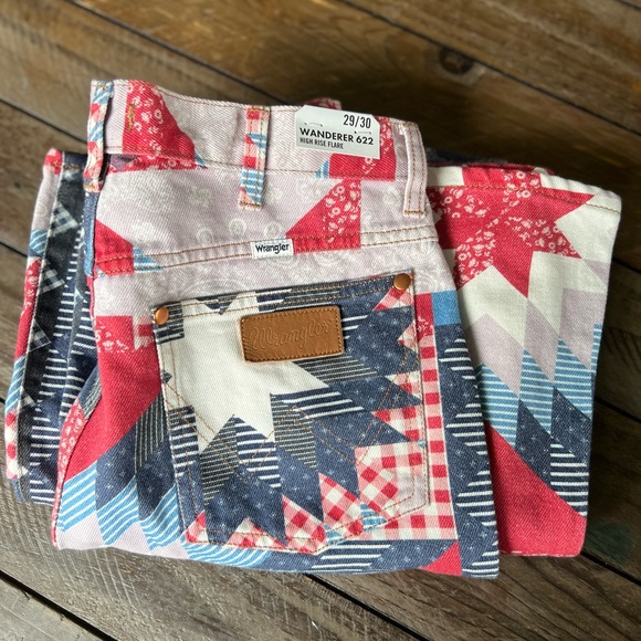 Wrangler 622 Wanderer High Rise Flare size 29/30 - Picture 3 of 6